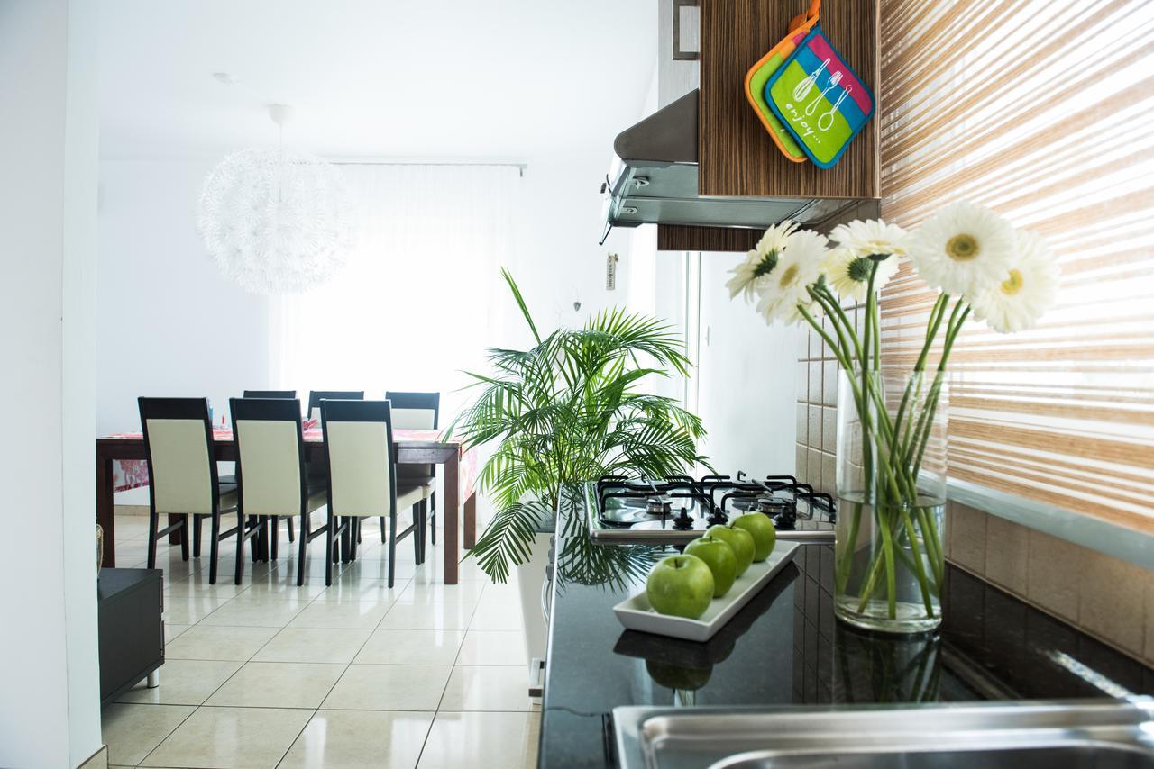 Green Bay Villas 아이아 나파 외부 사진